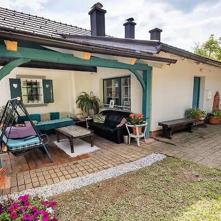 Country house Vintage Country House Melisa Semic